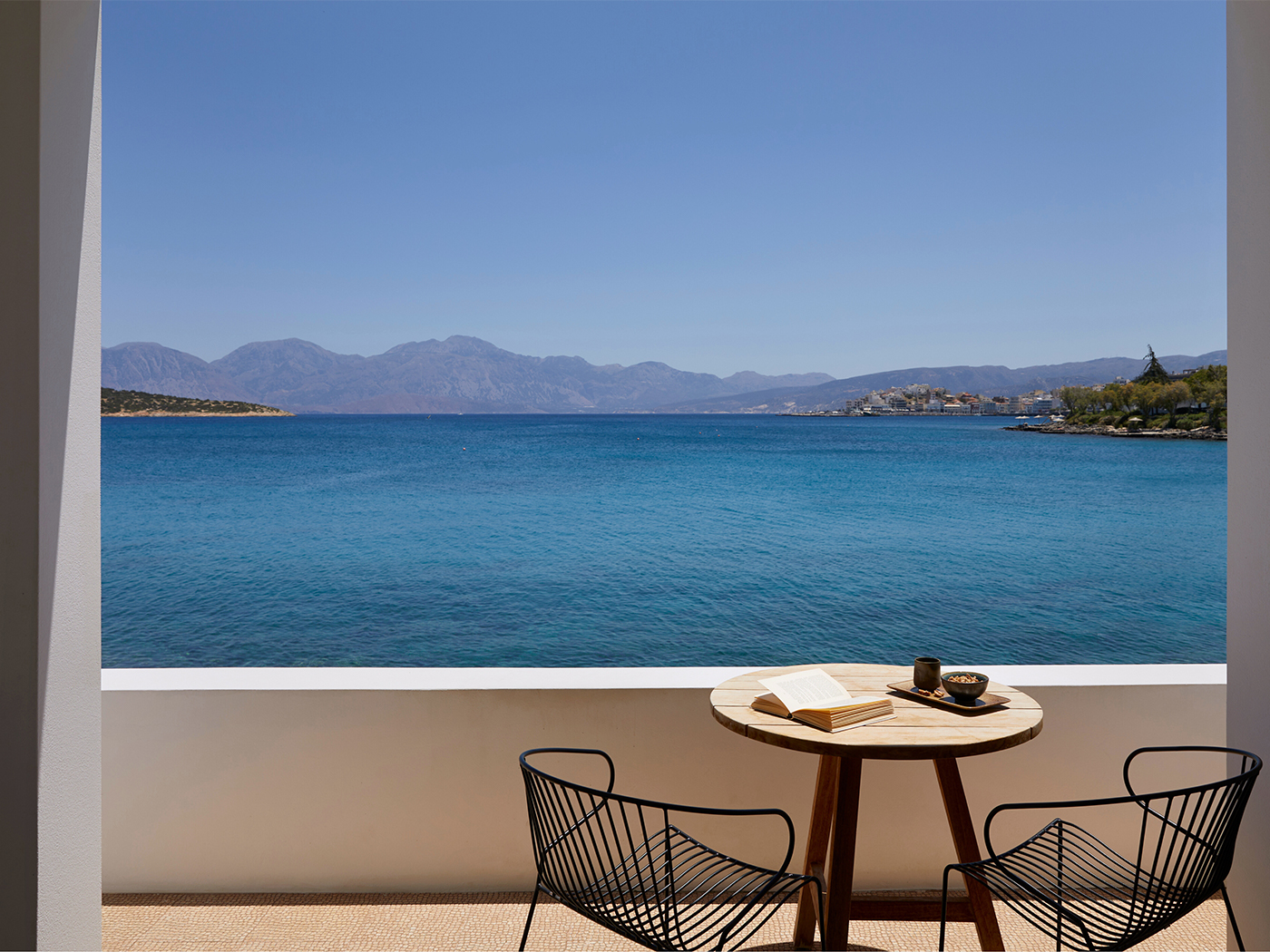 Minos Beach Superior Waterfront Bungalow V3 R 05