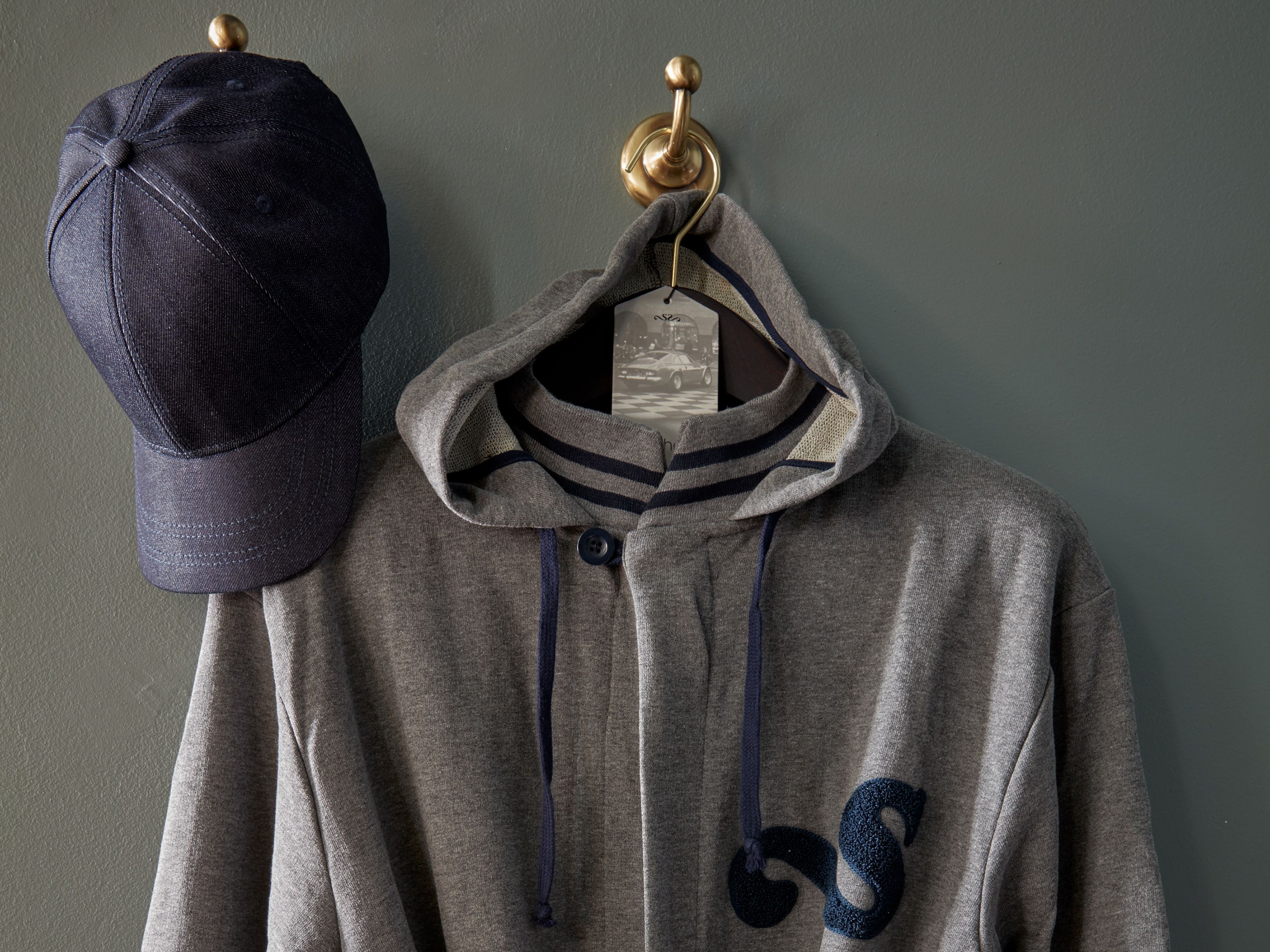 Sir Savigny Suite, Sir Savigny