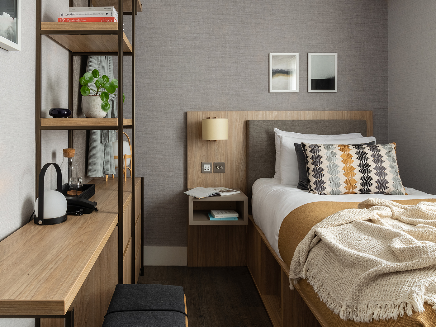 Inhabit Hotel Sleeper R 01