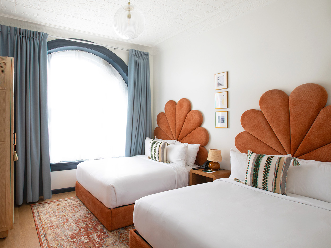 Granger Hotel Gaslamp Double R 01