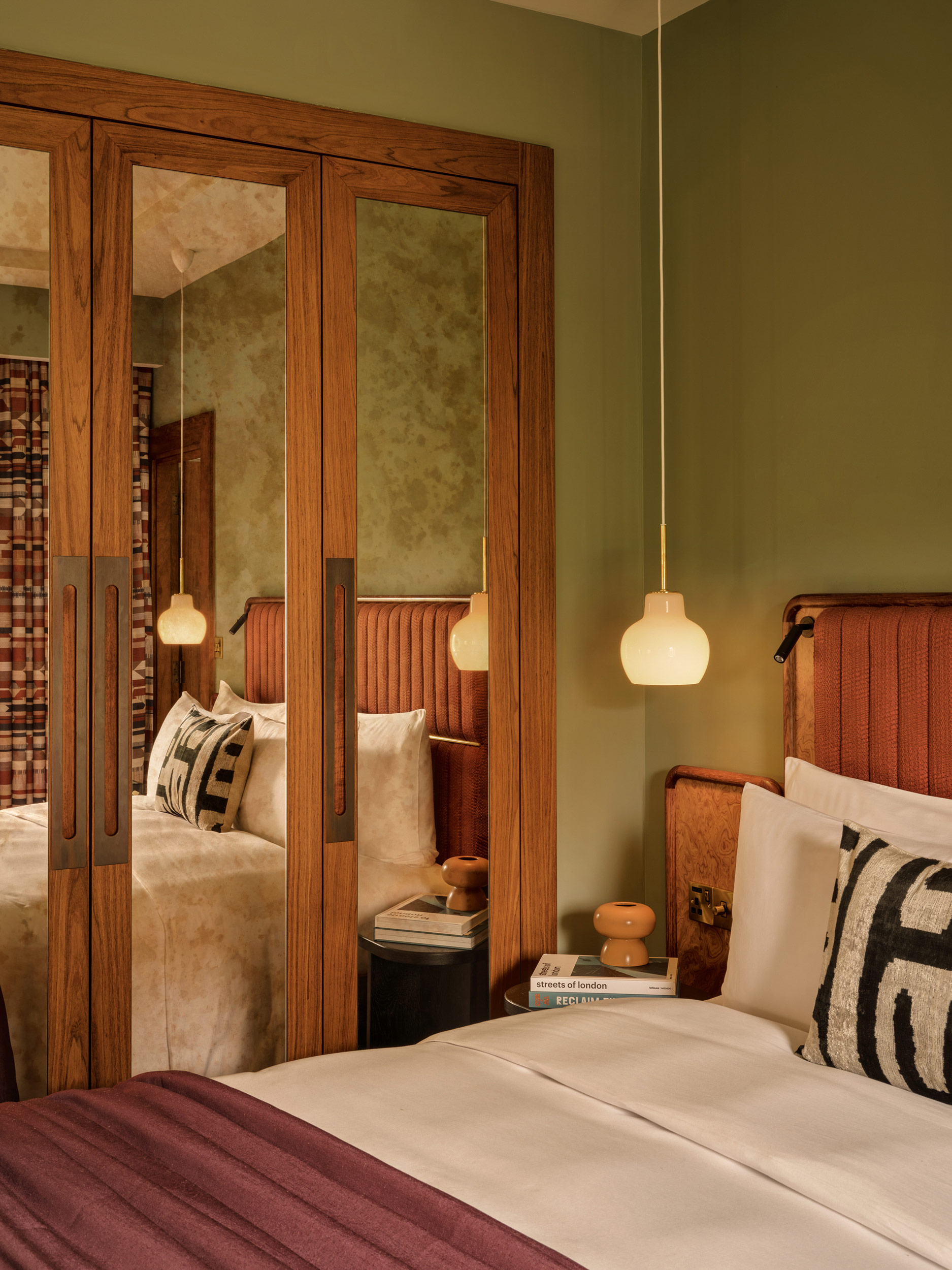 G 07 Sir Devonshire Square Hotel London