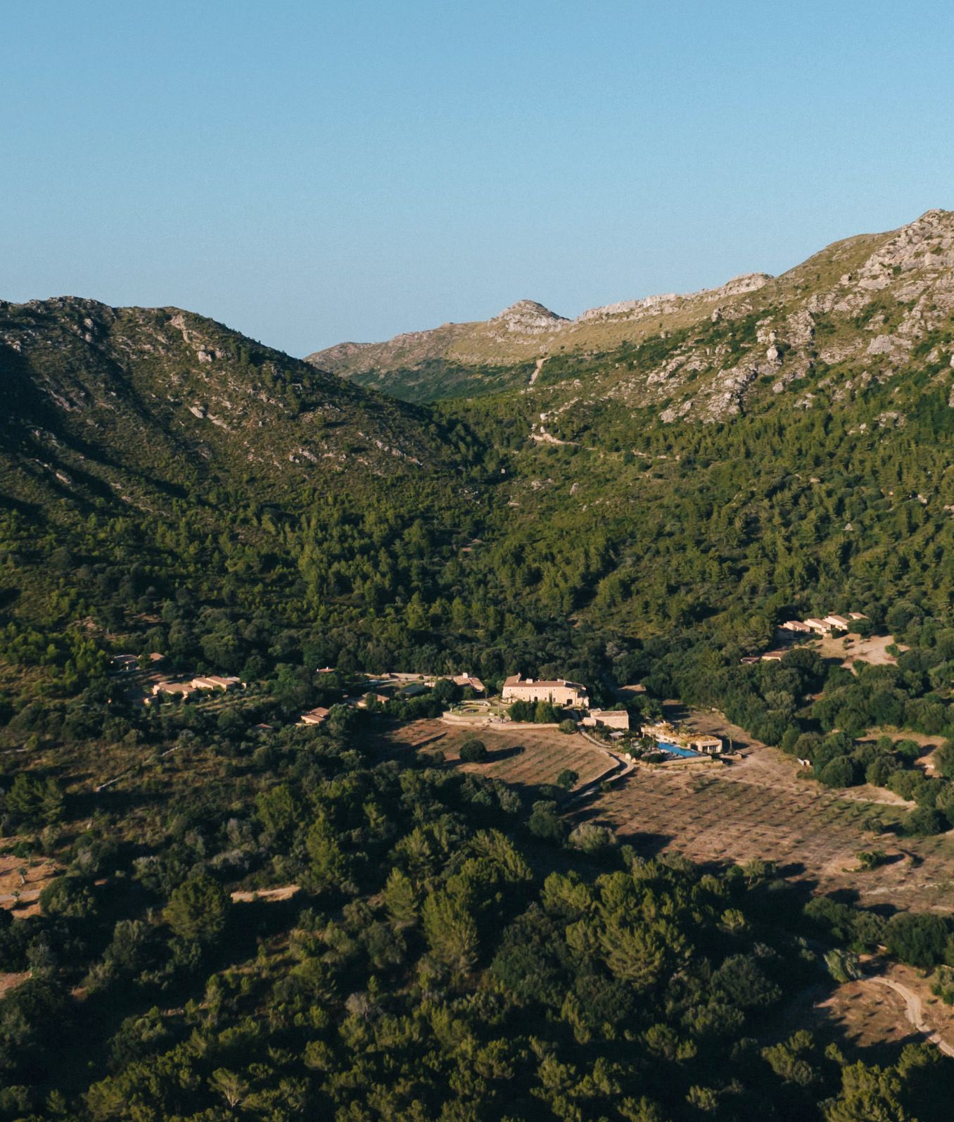 Es Raco D Arta Architecture 4