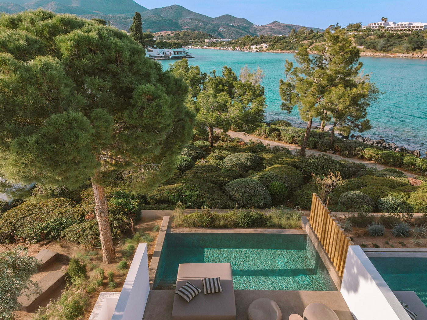 Minos Beach Superior Seafront Bungalow V3 R 05