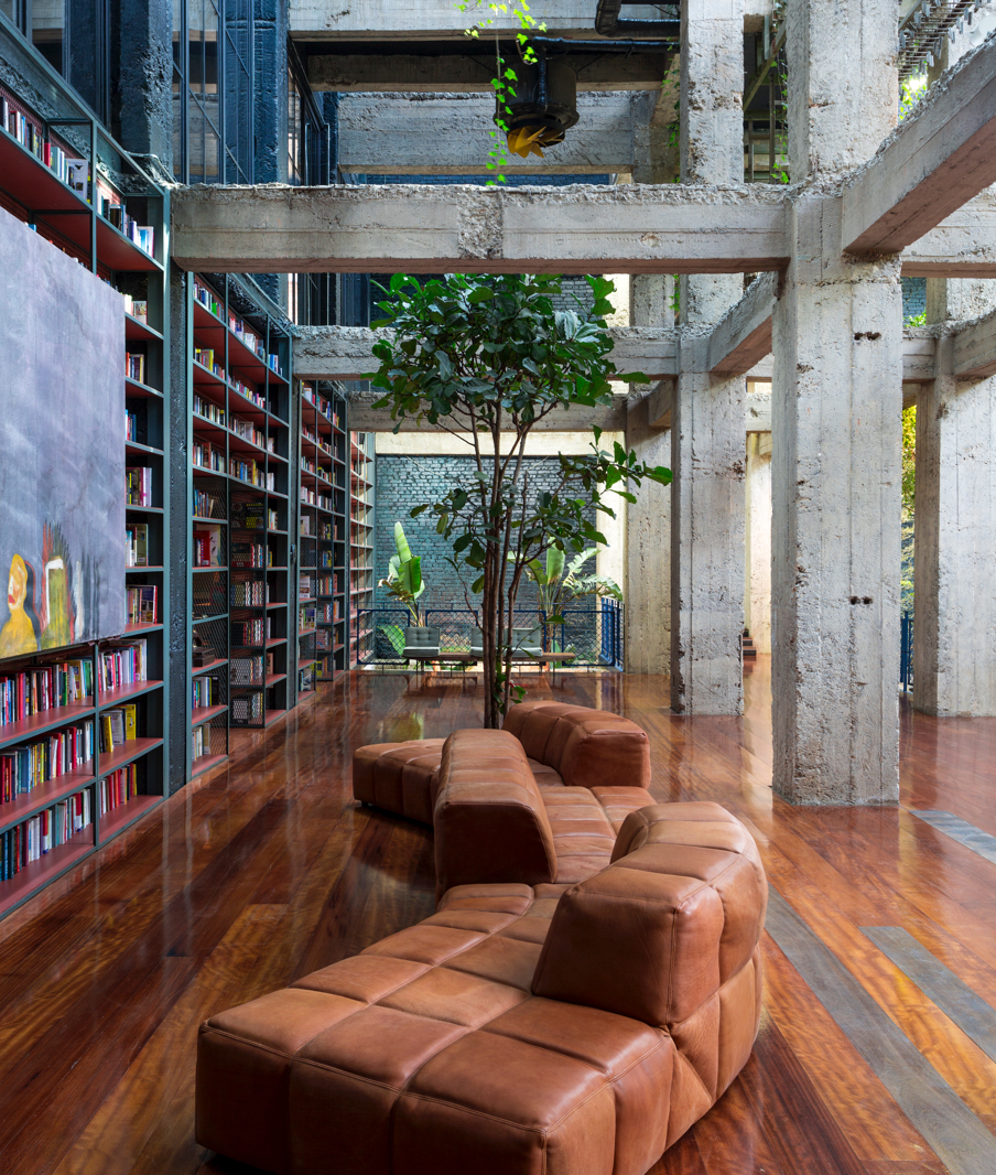 Stamba Hotel Theme Box 1