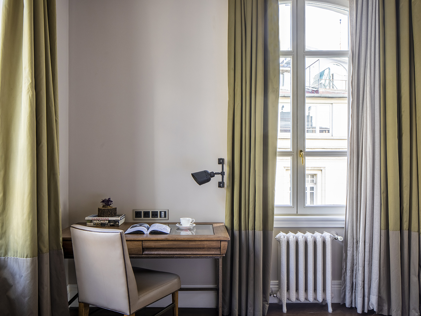 Bank Hotel Istanbul Superior King Room R 04