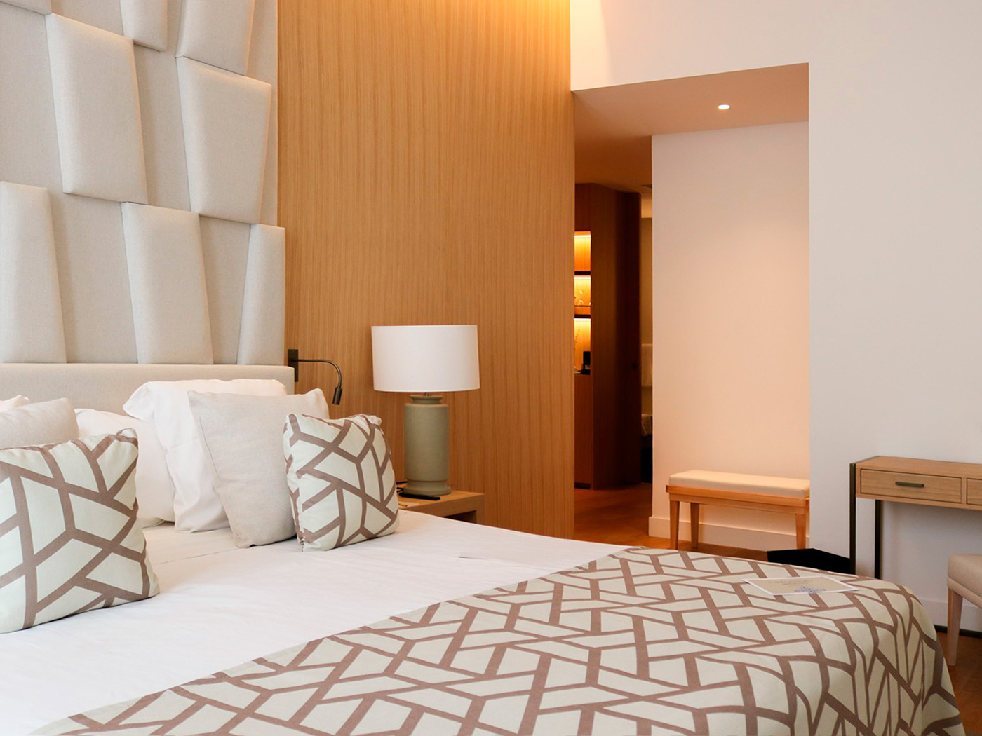 Hospes Palau Mar Triple Deluxe Room R 01