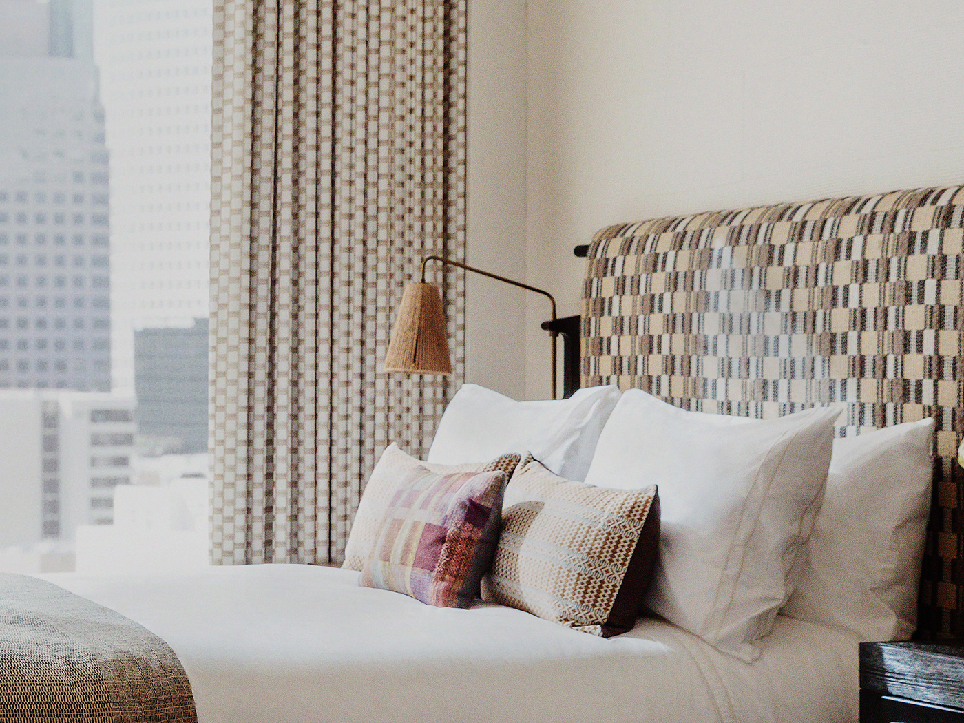 Downtown LA Proper Double Deluxe Queen And ADA R 05