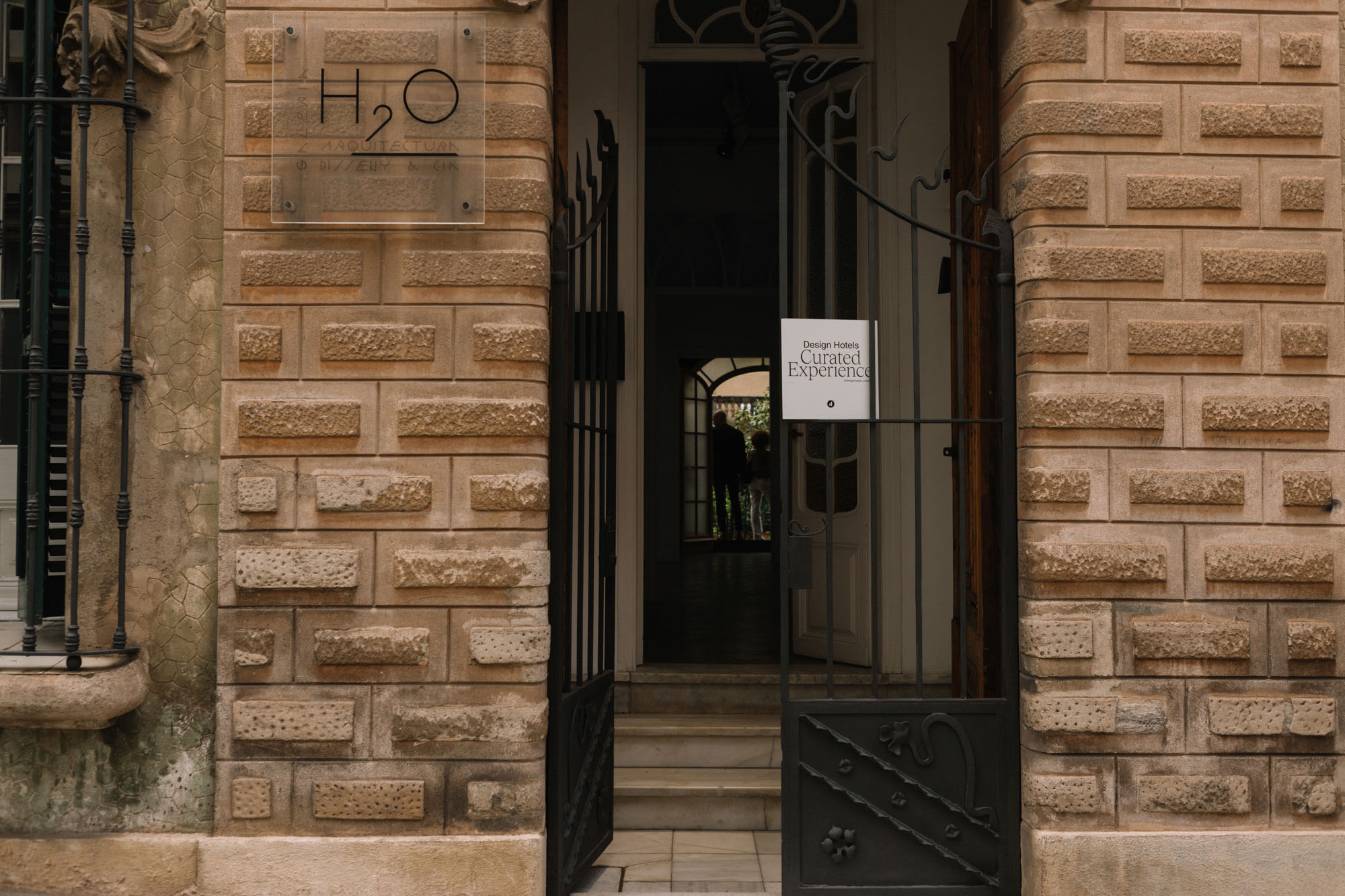 DH SALES24 Barcelona Travelpro 01