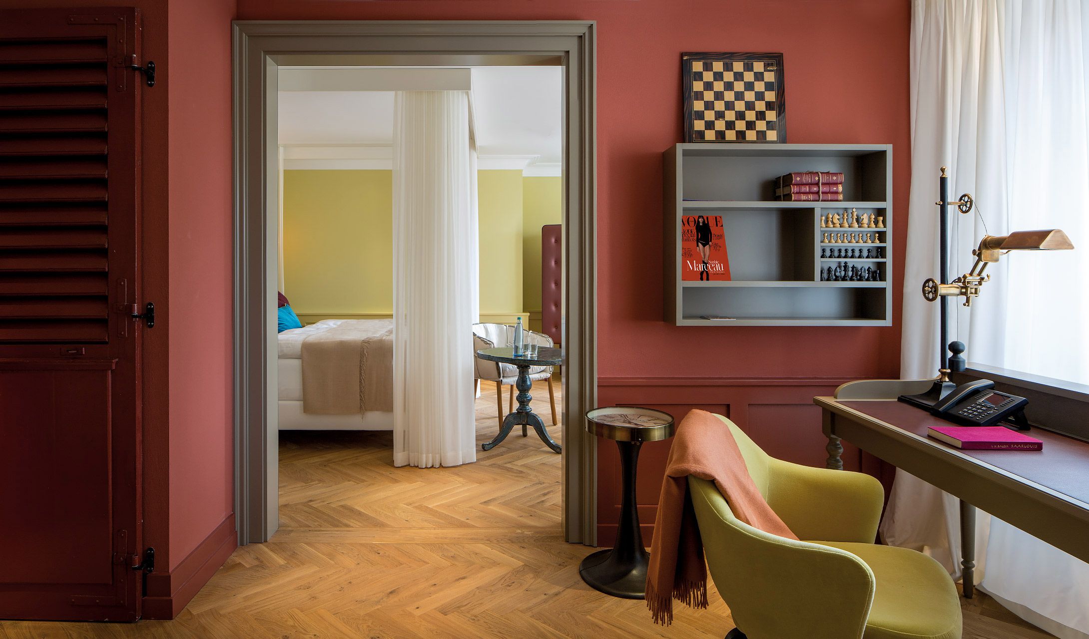 La Maison Hotel Red Wall in Saarlouis