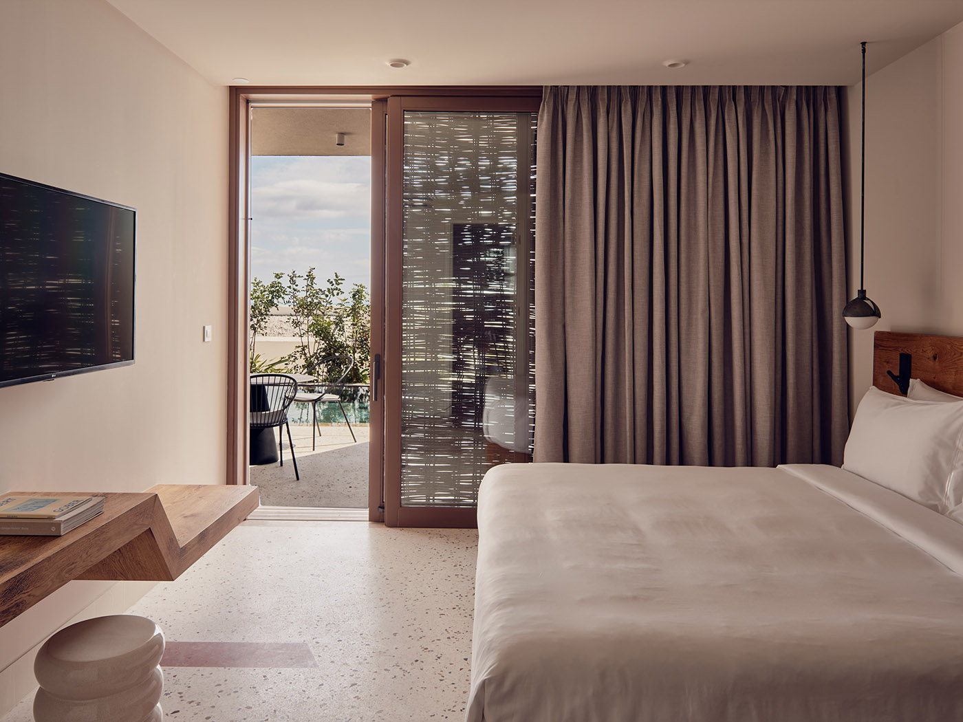 Nous Santorini Deluxe Pool Suites V2 R 01