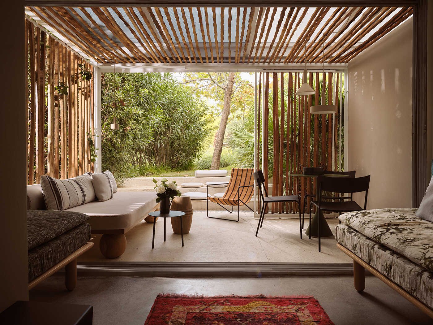 Ekies Suite With Garden V3 R 01