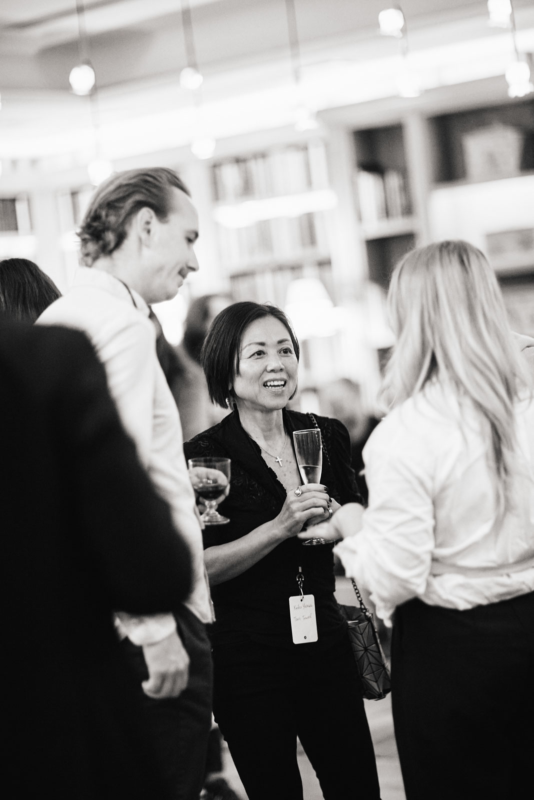 DH24 SALES Newyork SE CE Travelpro 06