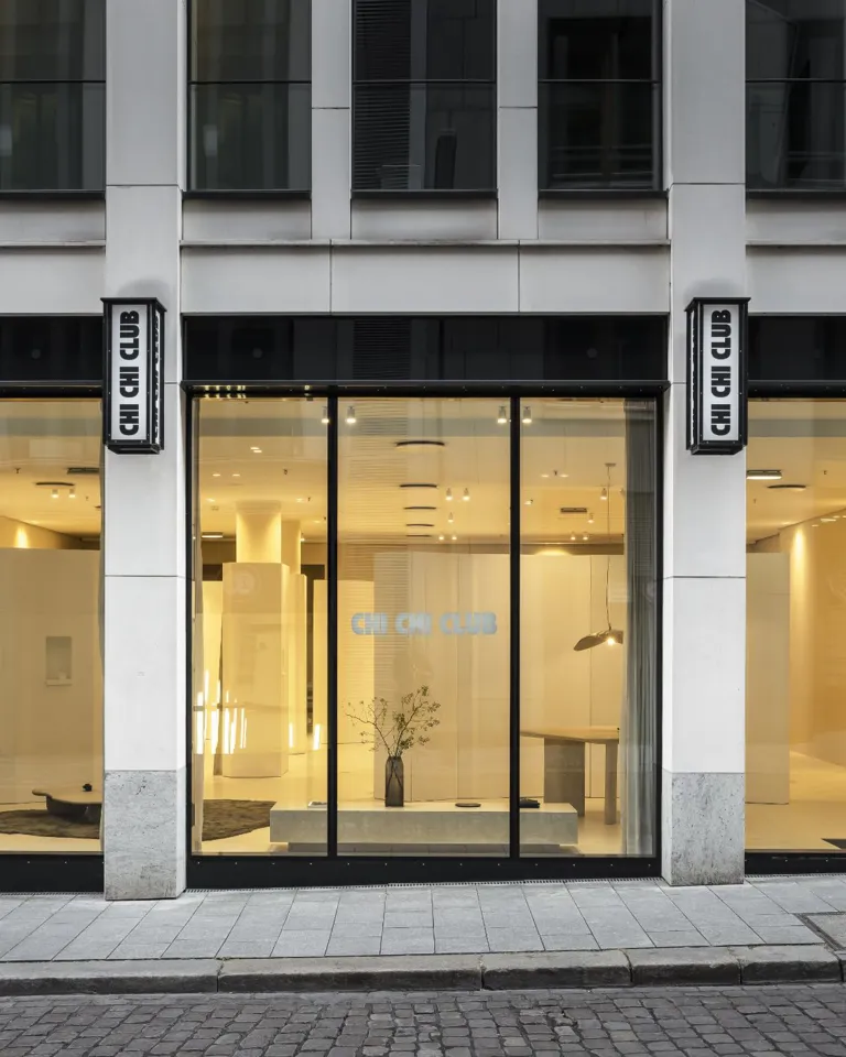 12 DH Homestory With Deglan Chi Chi Club Facade Store View