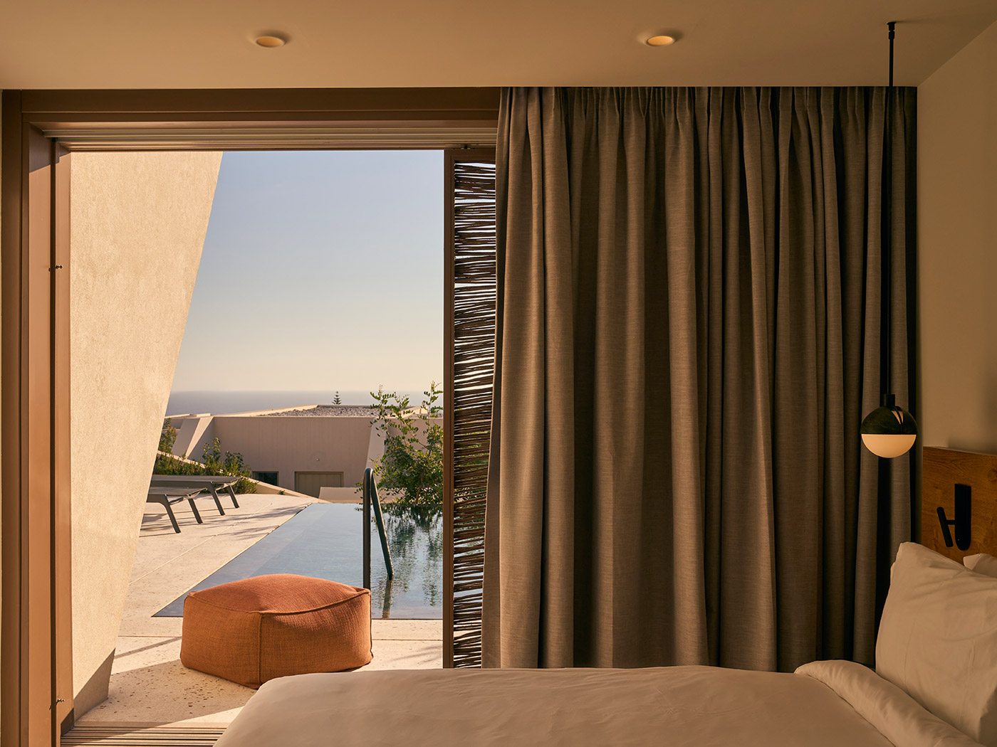 Nous Santorini Pool Suites V2 R 08