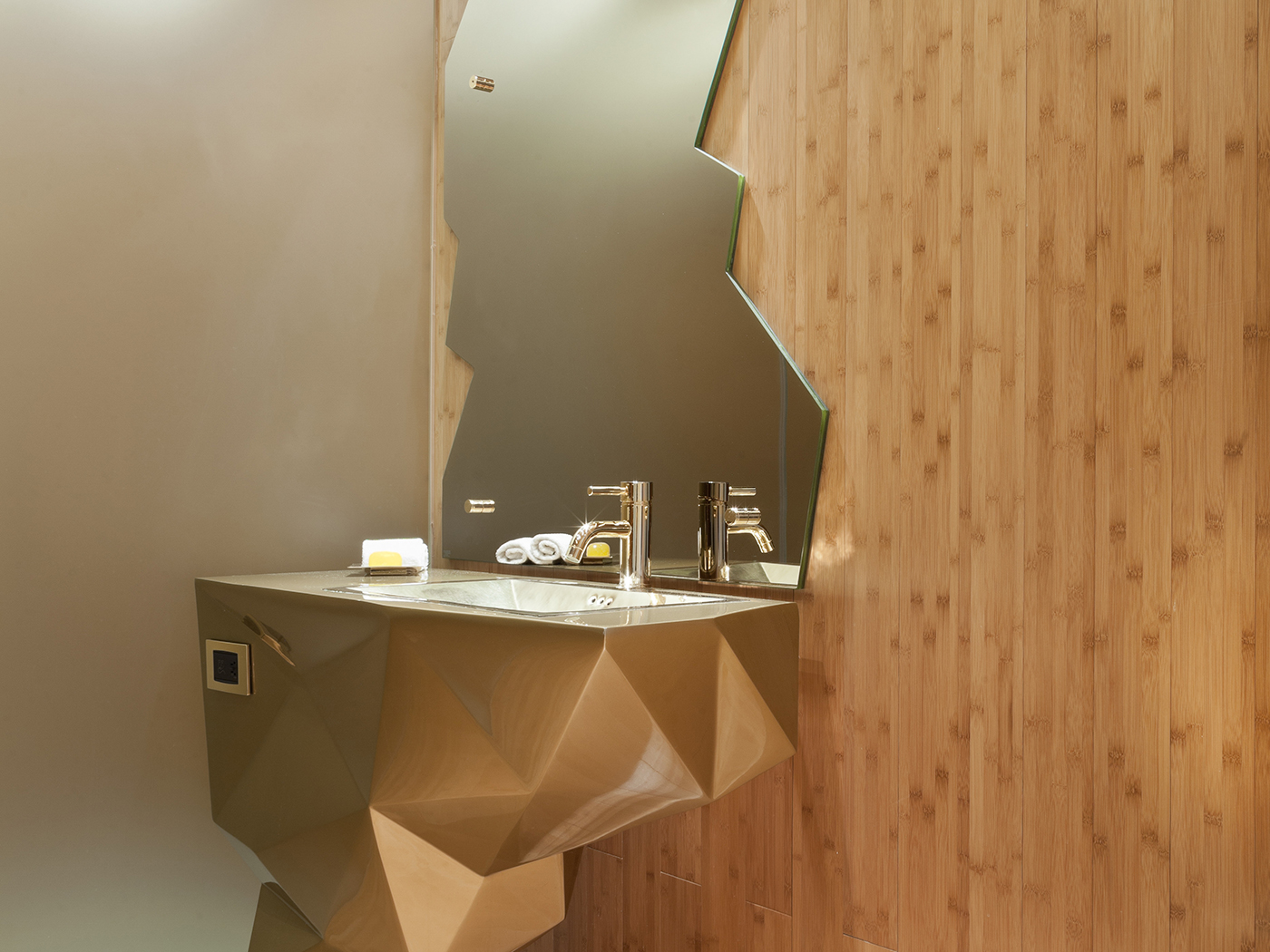 New Hotel Studio V2 R 3