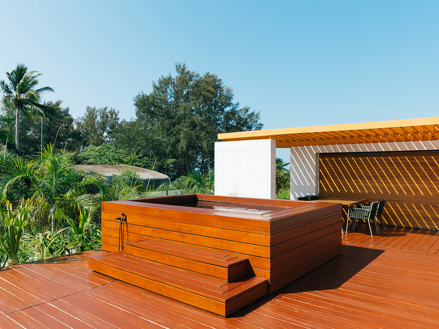 Iniala Beach House 1 Bedroom Pool Suite Seaview R 02