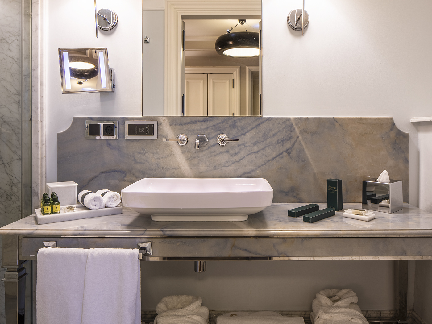 Bank Hotel Istanbul Executive Suite R 09