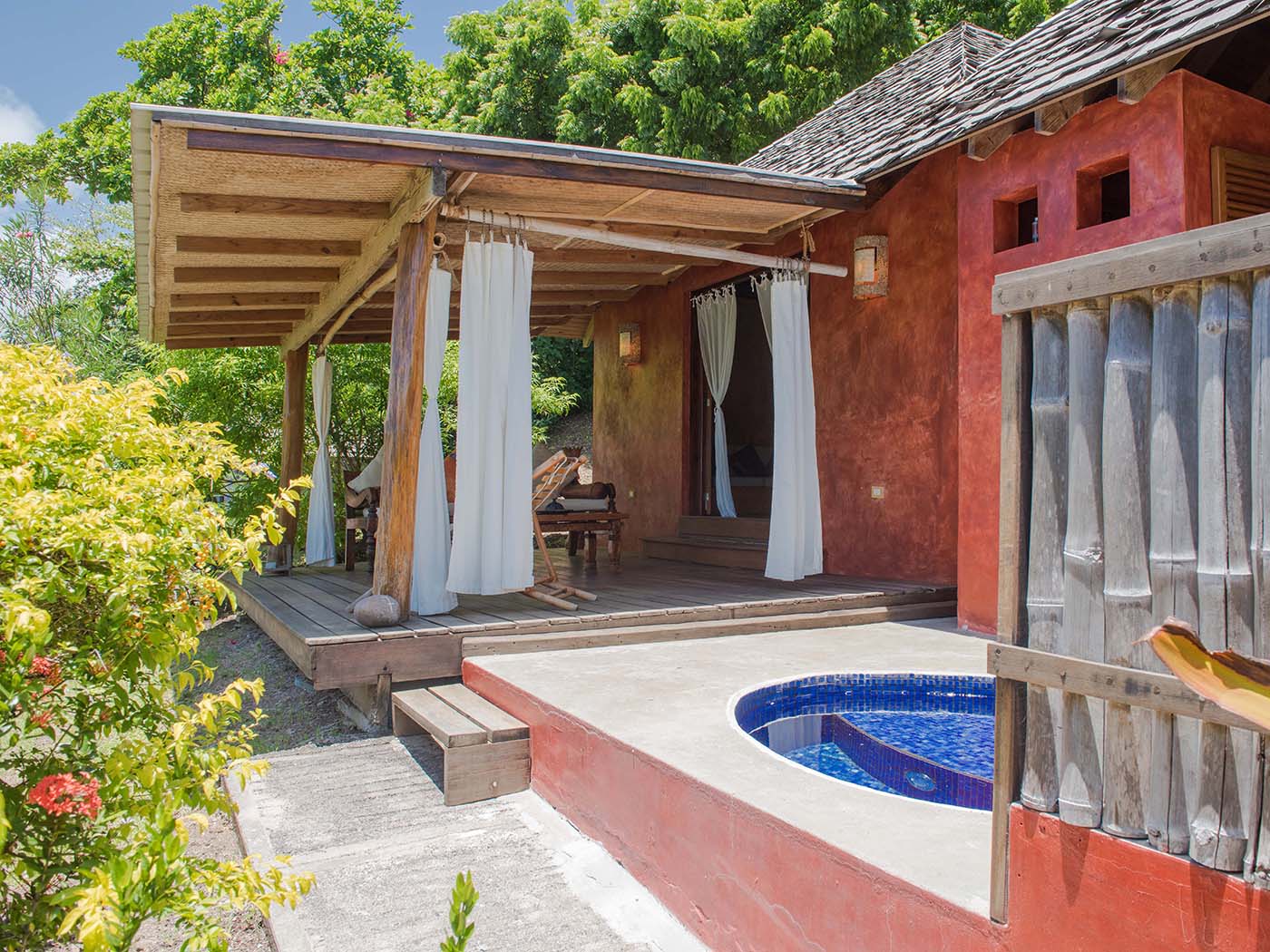 Laluna Deluxe Cottage Garden R 3