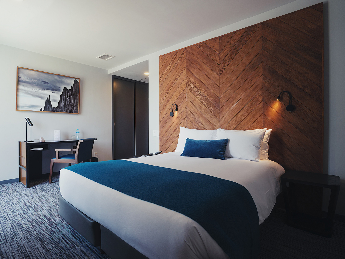 Atix Hotel Standard Room V2 R 02