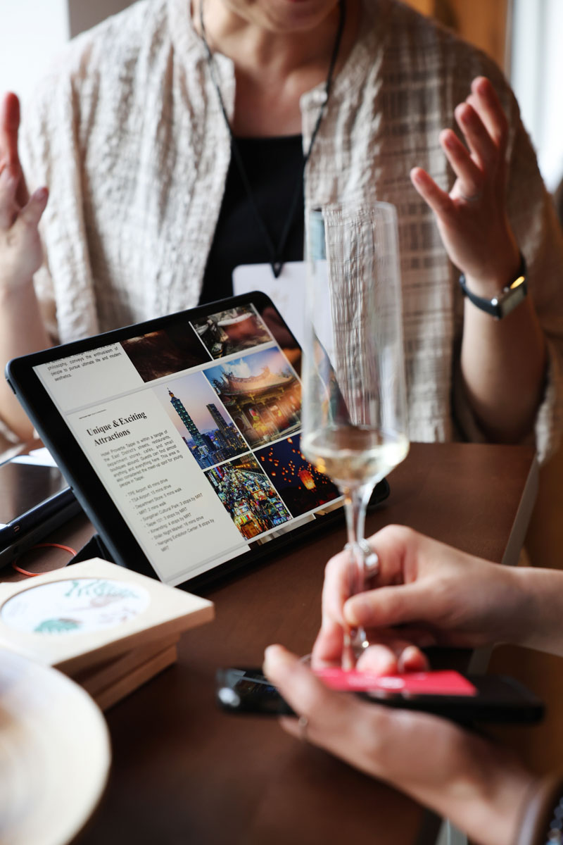 DH24 SALES S Chengdu Travelpro 15