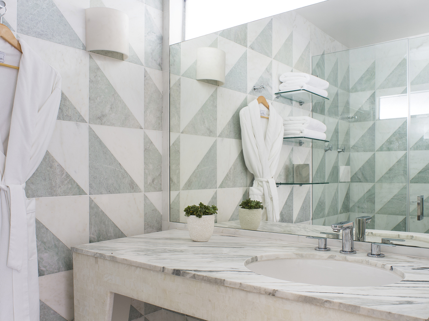 Avalon Beverly Hills Junior Double Suite R 04