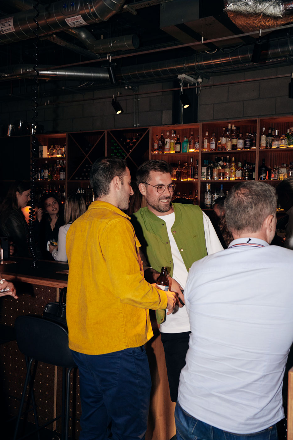 DH24 CE London Travelpro 15