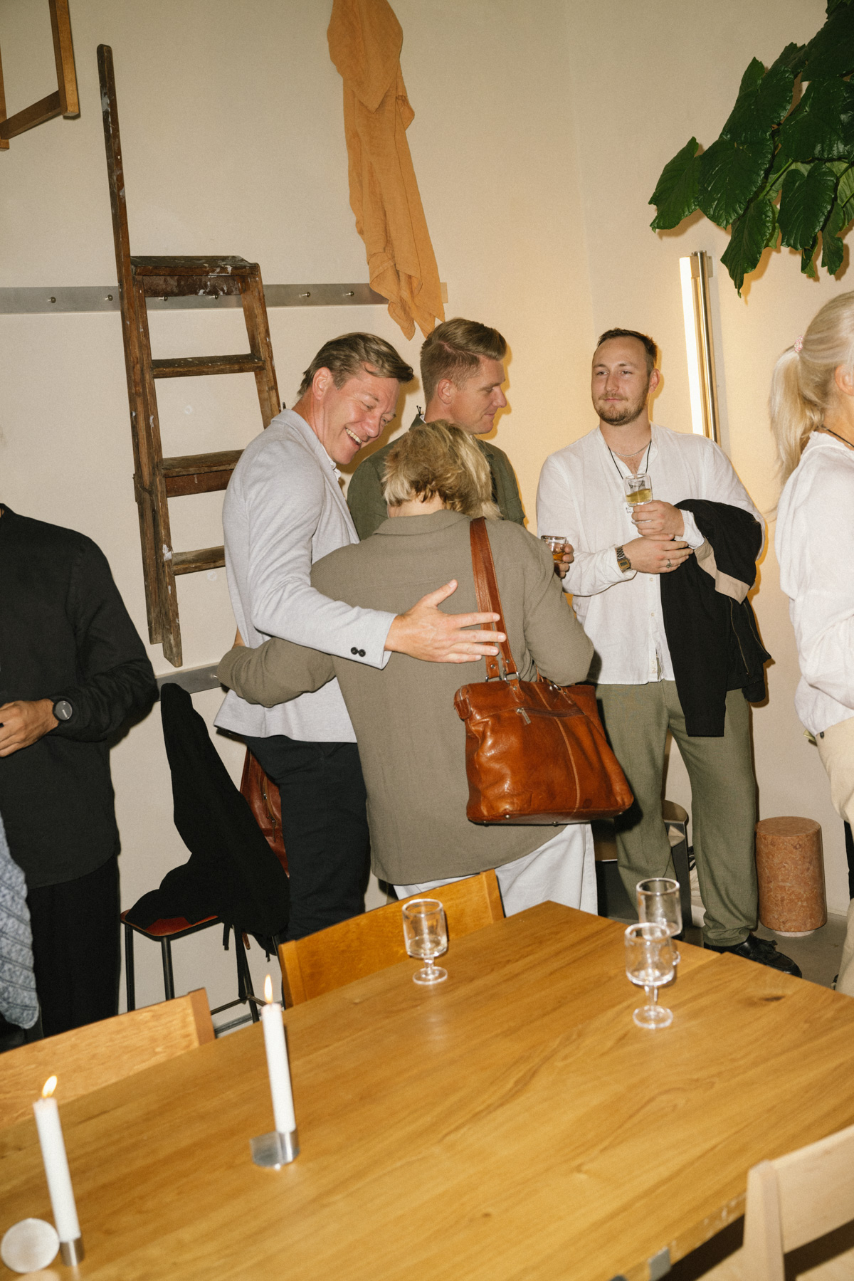 DH24 SALES CE Copenhagen Travelpro 16