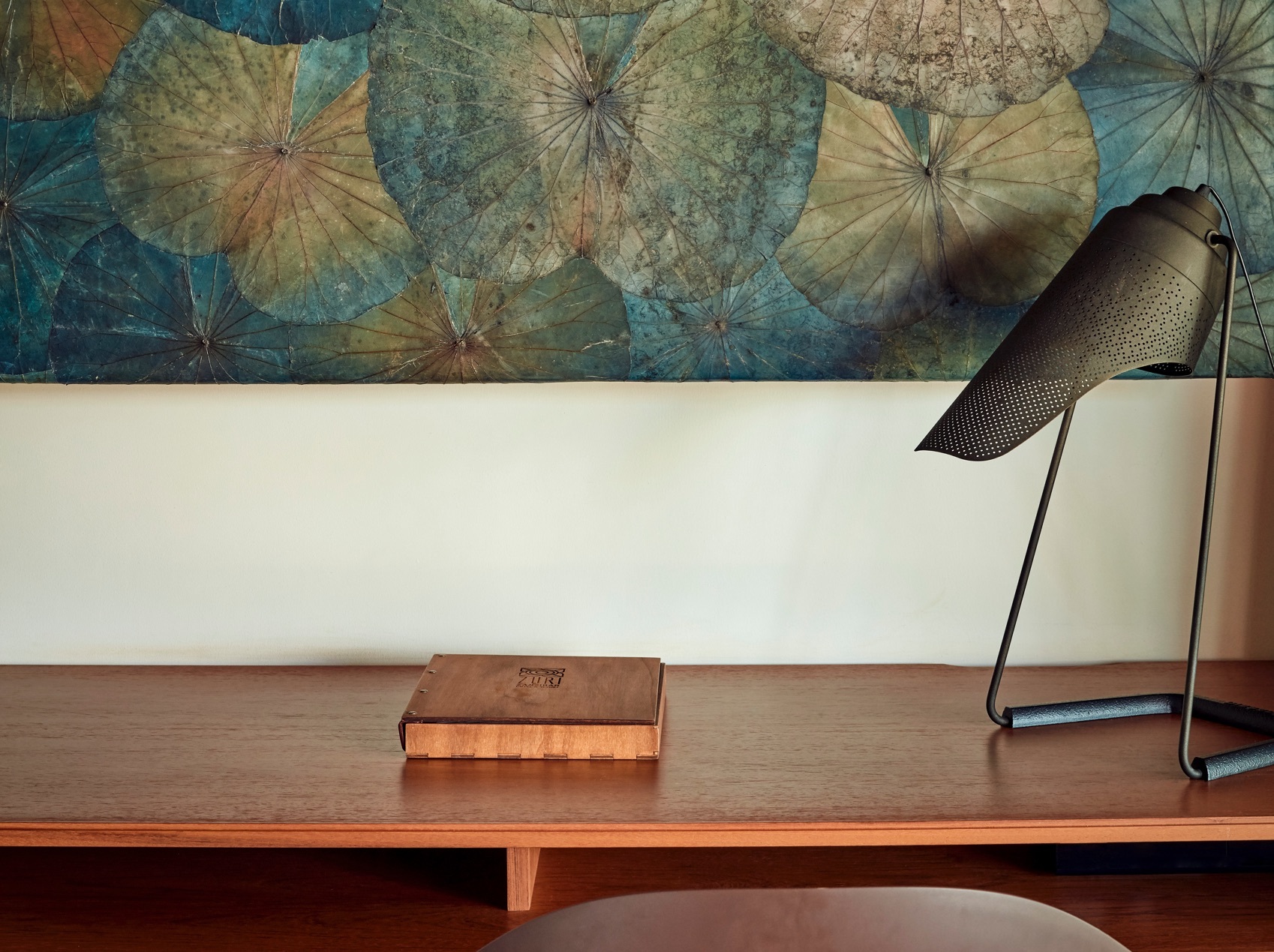 008 Zuri Zanzibar Desk