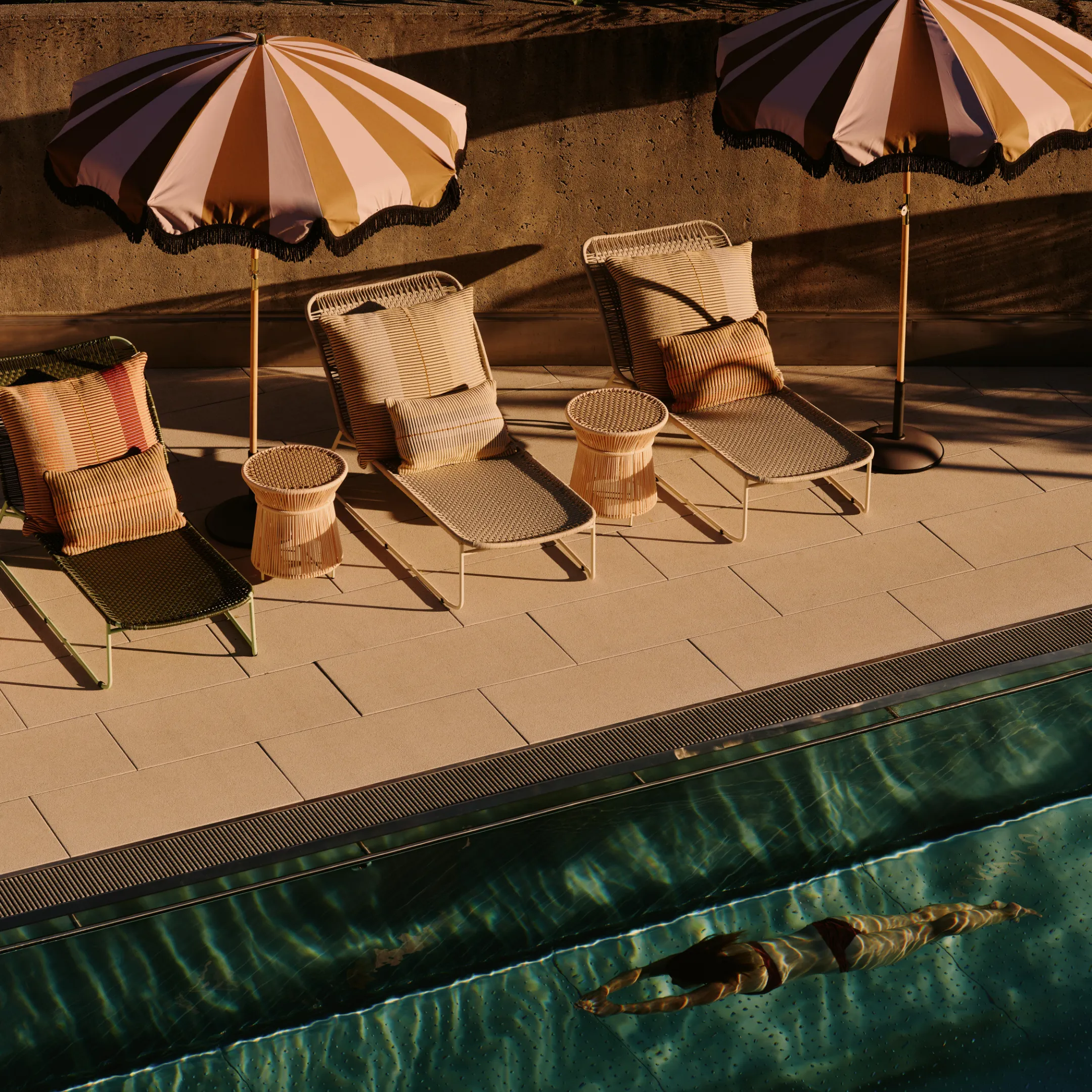 Weekend Escape Summer KV